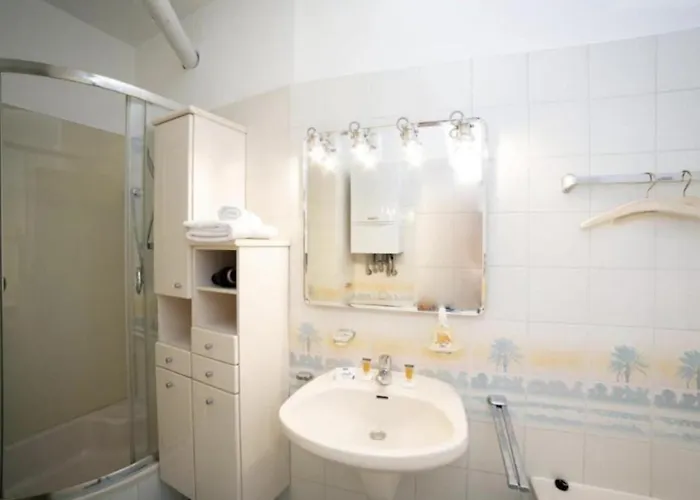 Premium With Free Parking & Shared Balcony