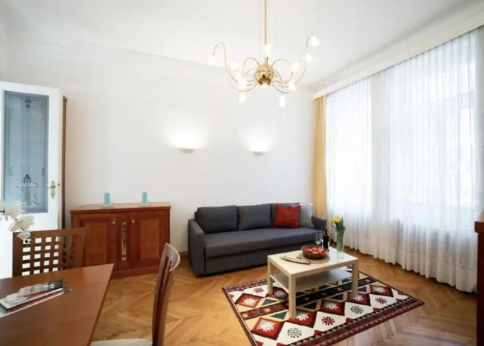 Apartment Premium With Free Parking & Shared Balcony
