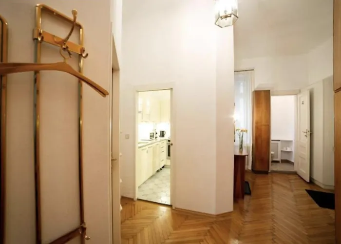 Apartment Premium With Free Parking & Shared Balcony